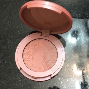 Tarte Amazonian clay 12- hour blush